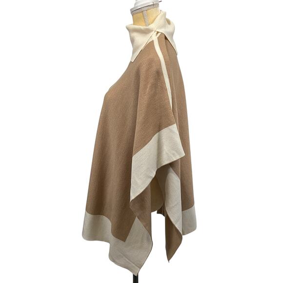 Boss Hugo Boss Reversible Poncho in Wool With Striped Border - Picture 2 of 12